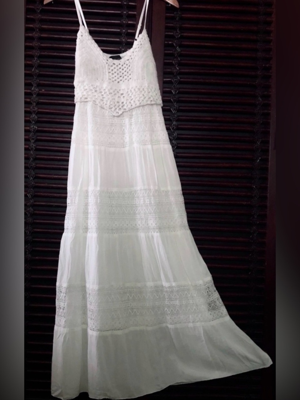 S-M NEW Romeo & Juliet Couture Tiered White Crochet Lace boho Maxi Dress Beach
